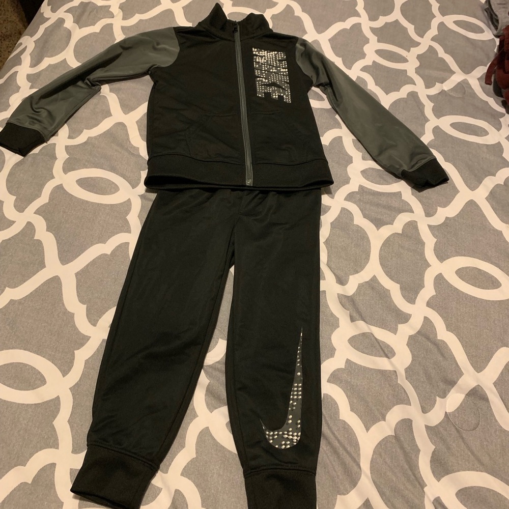 Nike jogging set